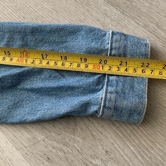 Levi’s‎ Denim Medium Wash Full Button Up Jacket Size Small Distressed - Picture 7 of 12